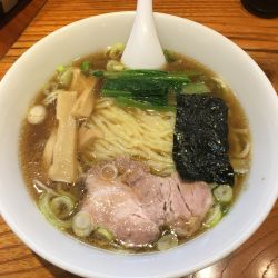 らぁめん(750円)