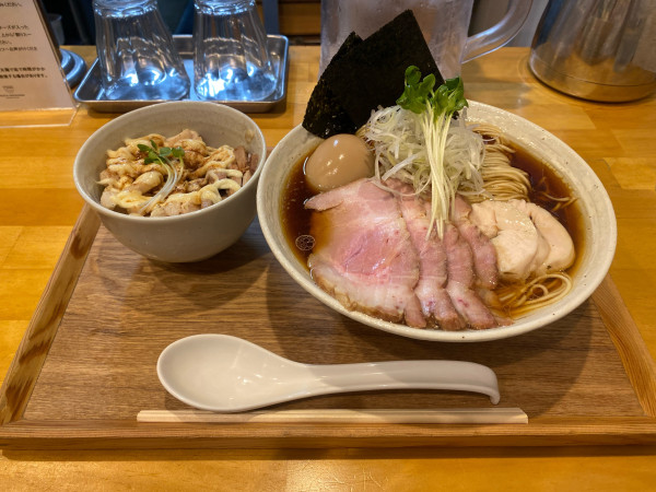 「特製鶏醤油らぁ麺」@MENYA NAKAGAWAの写真