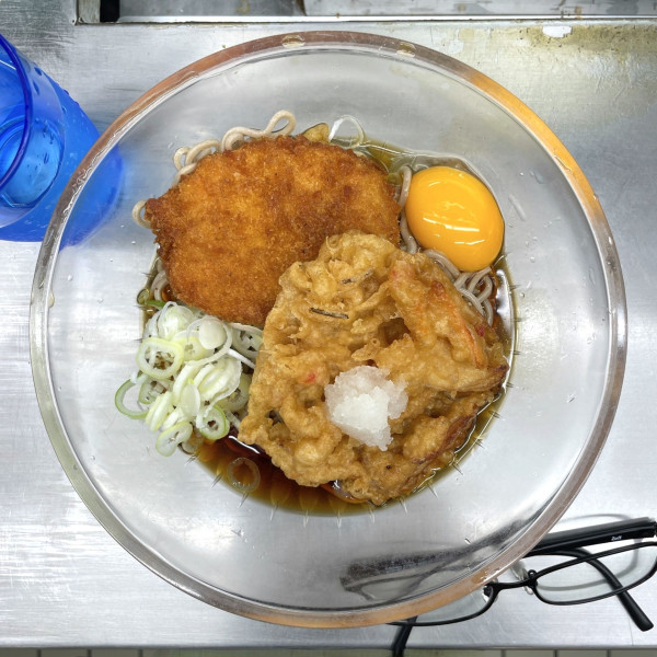 「冷し天玉そば＋コロッケ」@日栄軒の写真