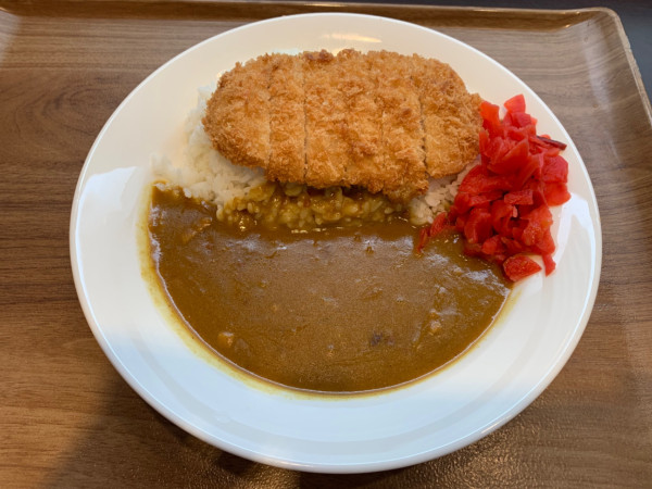 「三元豚カツカレー 辛口 大盛」@カレーショップC&C 有楽町店の写真
