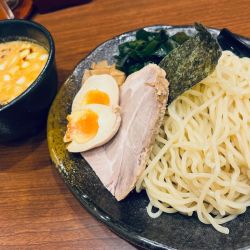 味噌だれ辛つけ麺（並￥890）