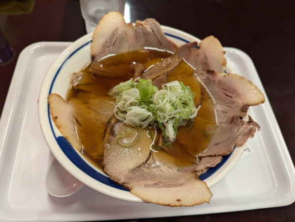 「正油チャーシュー麺990円」@どん吉ラーメンの写真