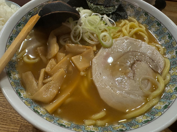 「塩ラーメン　味玉」@つけ麺屋 やすべえ 池袋店の写真