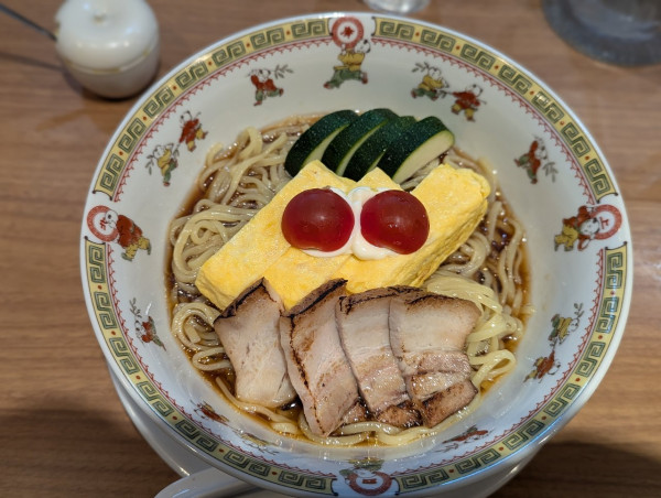 「限定　だし巻き卵とりんご酢の冷やし中華」@鶏Soba Toraやの写真