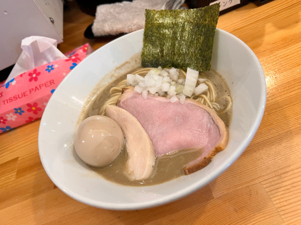 「【限定】グレー」@煮干らーめん 川むらの写真