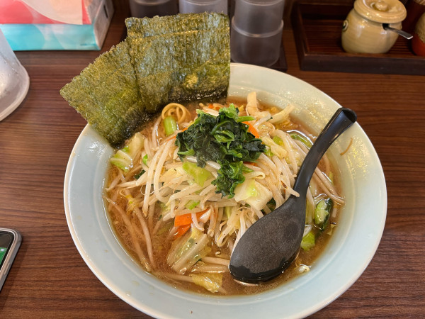 「831ラーメン中盛固め1000円」@831家 和田店の写真