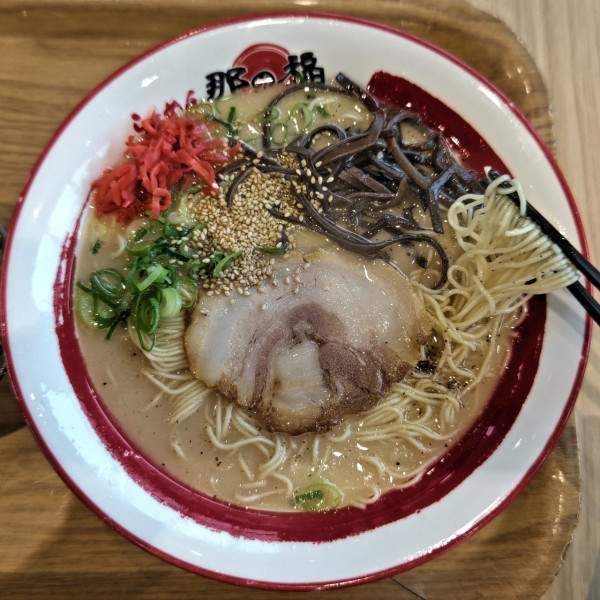 「大盛 豚骨ラーメン(1050円)」@めかりPA上り スナックコーナー・フードコートの写真