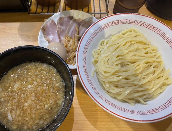 「特製つけ麺(大盛)」@背脂煮干し中華そば 和市 新橋本店の写真