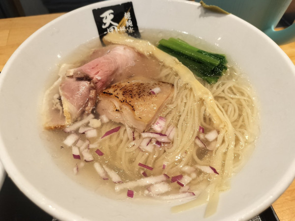 「冷やししじみ出汁塩らーめん」@超純水採麺 天国屋の写真