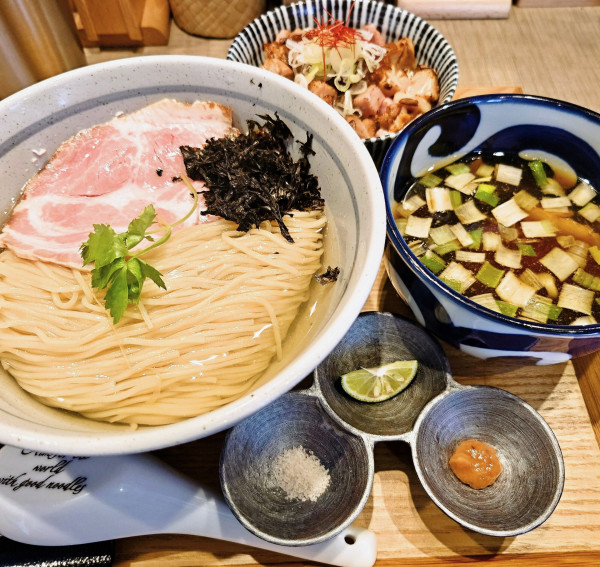 「夏の限定　昆布水つけ麺＋肉めし」@江戸麺 GOODLEの写真
