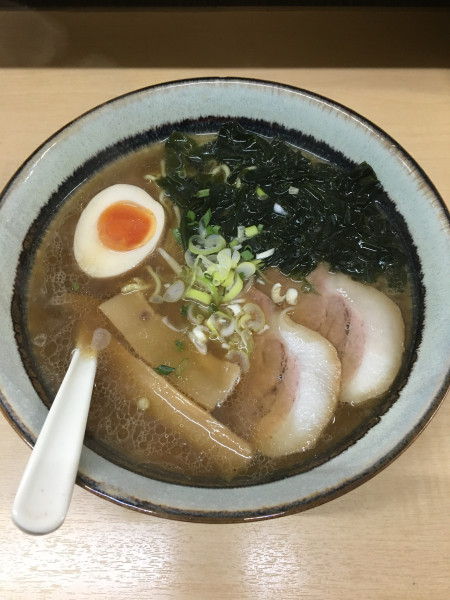 「醤油ラーメン (630円)」@らーめん しゃんはいの写真