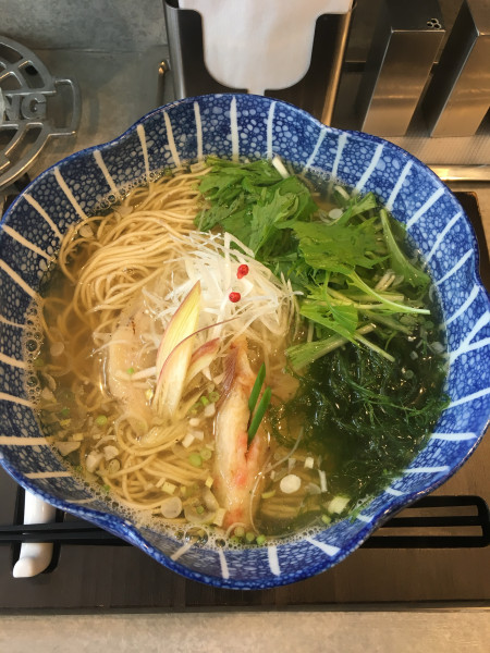 「海　魚介香る塩そば（800円）」@ラーメンクワトロの写真