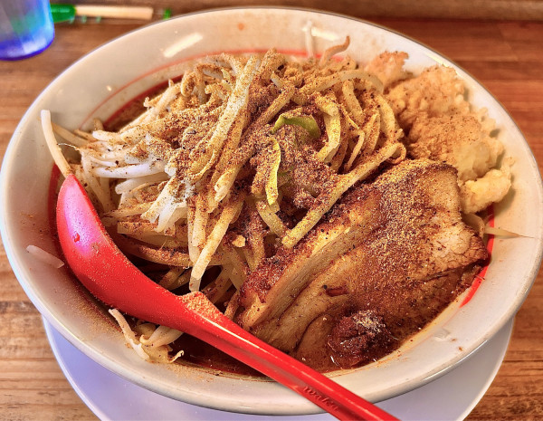 「らーめん並盛＋魚粉」@らーめん豚の道の写真