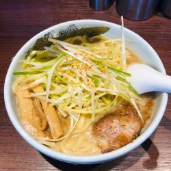 ネギらーめん大盛り　脂多め