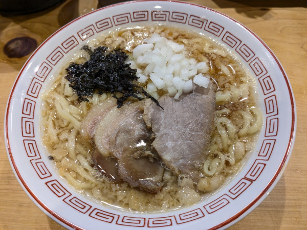 「背脂煮干中華そば 醤油」@背脂煮干し中華そば 和市 新橋本店の写真