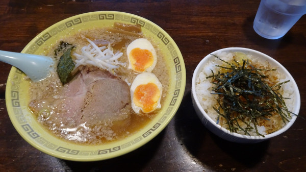 「味玉麺：太麺（900円）＋ニャン玉ごはん（300円）」@江川亭 武蔵村山店の写真