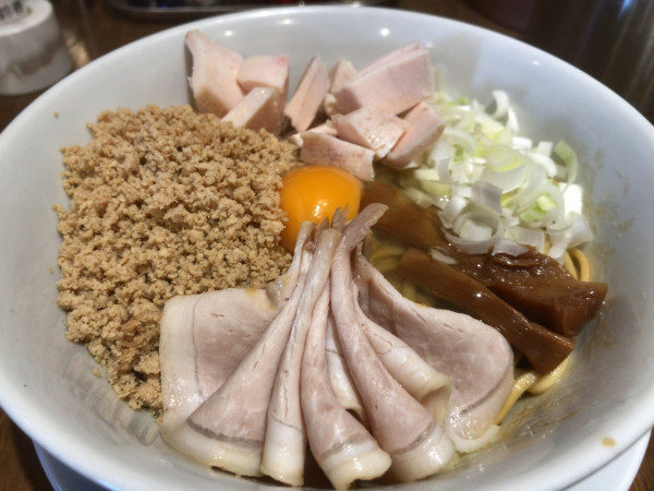 「鶏まぜそば(200g)」@麺屋鈴春の写真