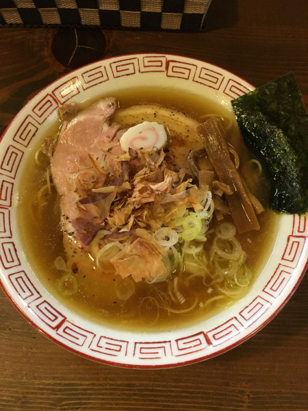 「追いガツオ中華そば(750円)」@自家製麺 くをんの写真