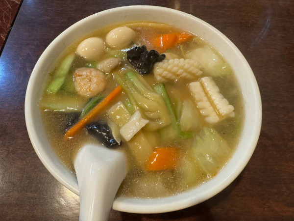 「五目入りつゆそば　880円」@双明楼の写真