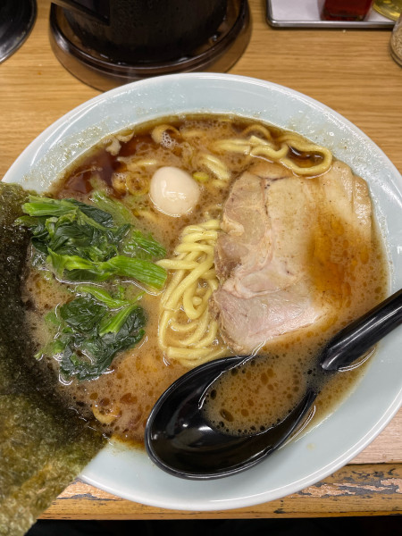 「黒ラーメン」@ラーメン三國家 関内店の写真