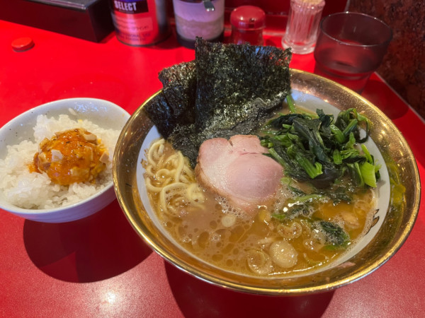 「ラーメン　玉子まぶし」@厚木家の写真