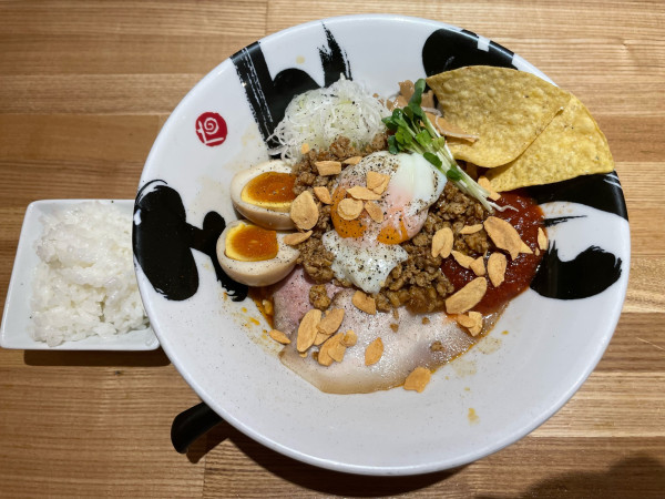 「【限定】旨辛TACOSまぜそば(¥1,100) 味玉(¥150)」@彩色ラーメン きんせい 高槻駅前店の写真