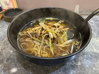「ネギ肉ラーメン」@平塚飯店の写真