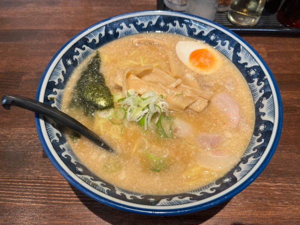 「コテッぱらーめん(麺の大盛)」@めん丸 小名浜店の写真