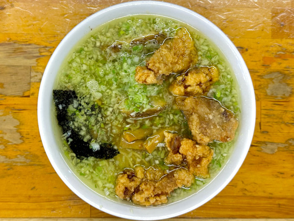 「★塩ラーメン(半パーコー別皿)🍜¥1,180」@珉珉の写真