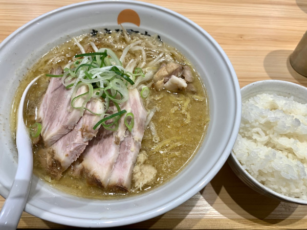 「味噌チャーシュー麺＋ごはん」@あさひ町内会の写真