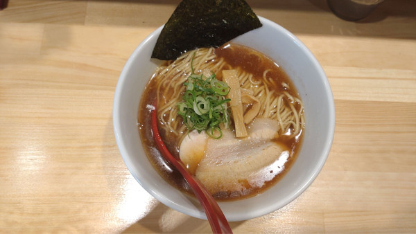 「鰹出汁京鰹中華そば」@らぁ麺 ちり葉の写真