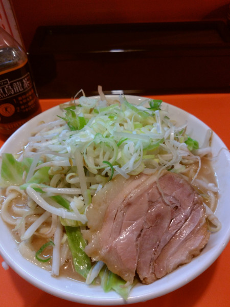 「らーめん豚1切れ ネギ ￥1050円」@ちばからの写真