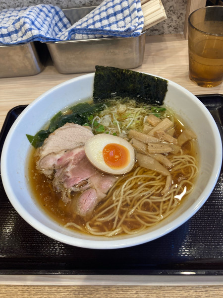 「らぁ麺　醤油」@麺や ぱんだの写真