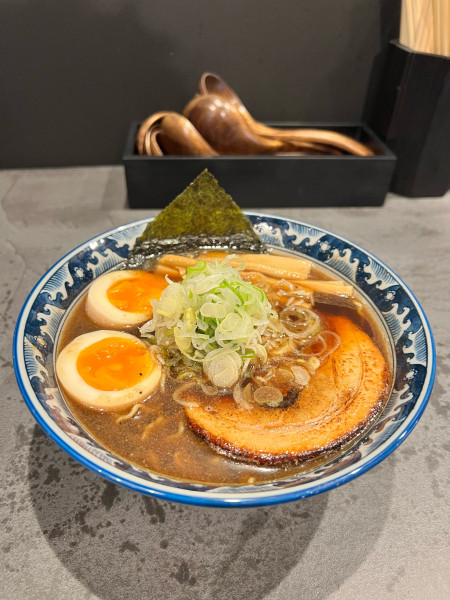 「飛騨高山中華そば＋味付け玉子」@雷の写真