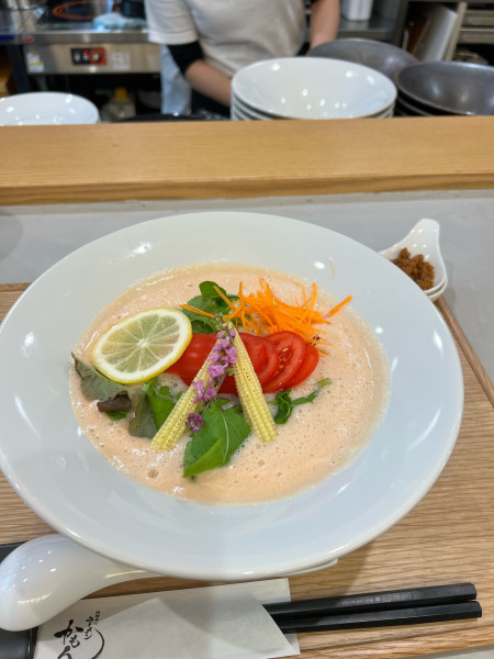 「トマト白湯ラーメン」@飛騨高山ラーメン かもんの写真