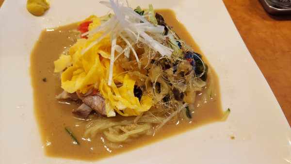 「冷やし中華（ごまだれ味）880円」@チャイナキッチン ゆ〜りんの写真