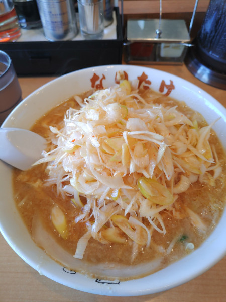 「らーめん 麺硬め 辛ねぎダブル 味薄め 脂少目 ￥1250円」@こってりらーめん なりたけ 幕張店の写真