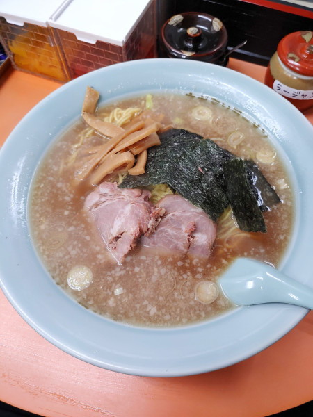「らーめん 麺硬め 大盛り ￥900円」@ラーメンショップ 鎌ヶ谷の写真