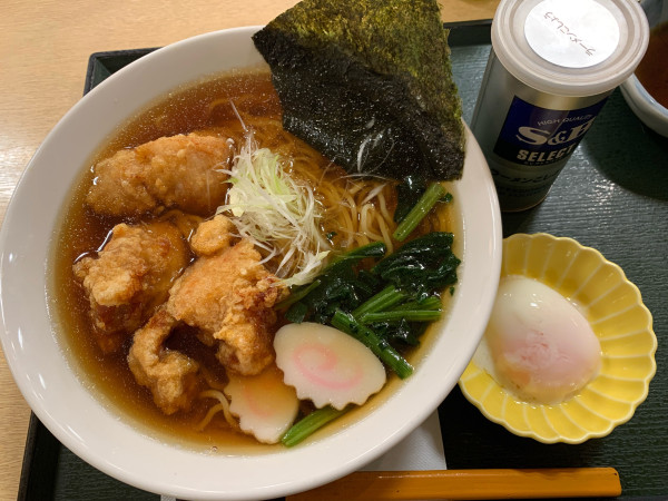 「鶏の唐揚げら〜めん(温泉たまご)」@天ぷら和食処 四六時中 いわき店の写真
