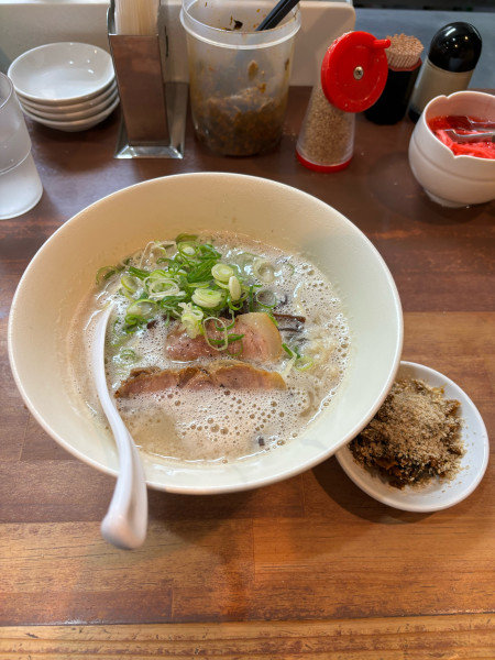 「博多豚骨ラーメン」@幸心堂の写真