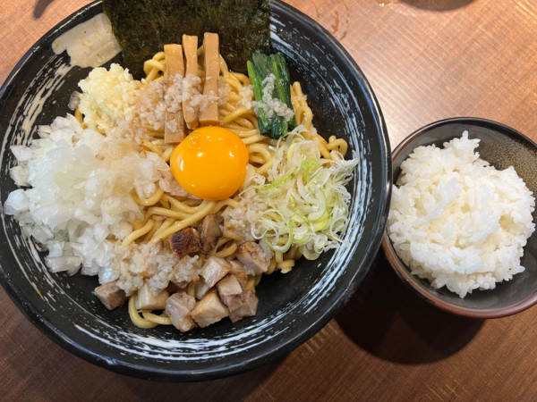 「あぶらめん大900円+ごはん小100円」@麺家 ぶらいとんの写真