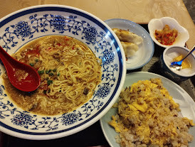 「ランチ スーラタン麺(セット)(880)」@萬福楼の写真