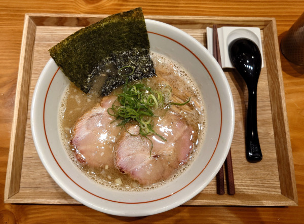 「白豚(麺少なめ、800円)」@中華そば 多繋の写真