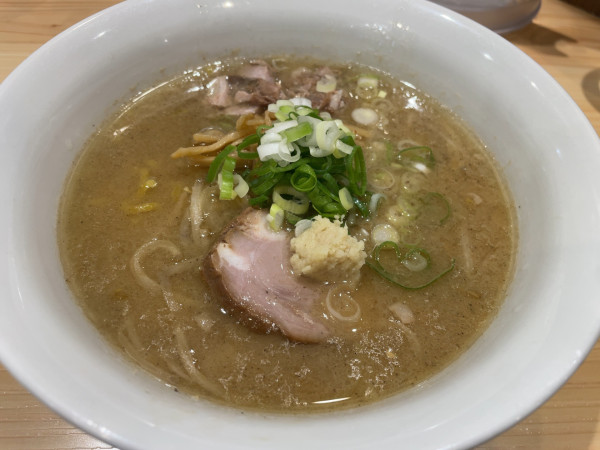 「味噌ラーメン麺少なめ900円」@三ん寅の写真