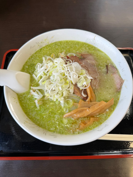 「塩バジル」@北海とんこつら～めん純輝 八千代店の写真