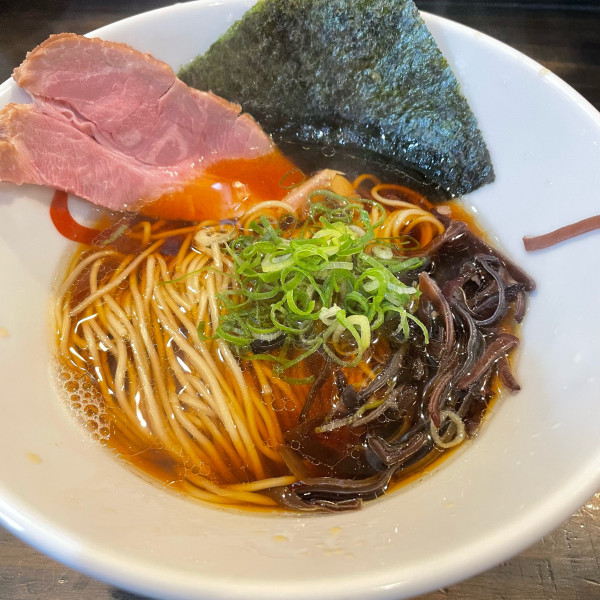 「朝ラーメン 醤油　600円」@燵家製麺の写真