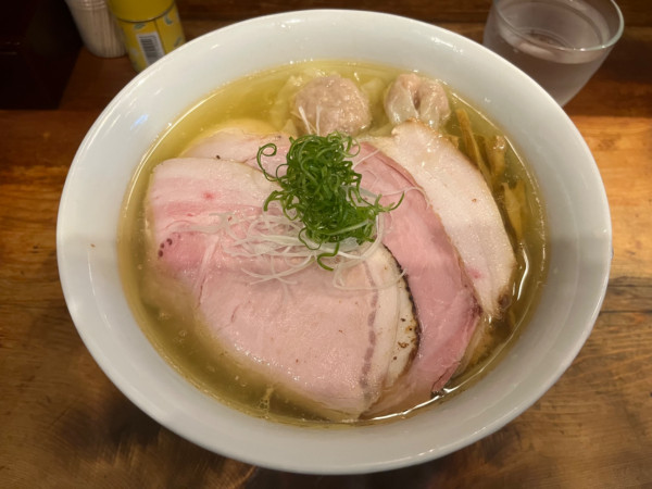 「特製塩そば大盛」@中華そば しば田の写真