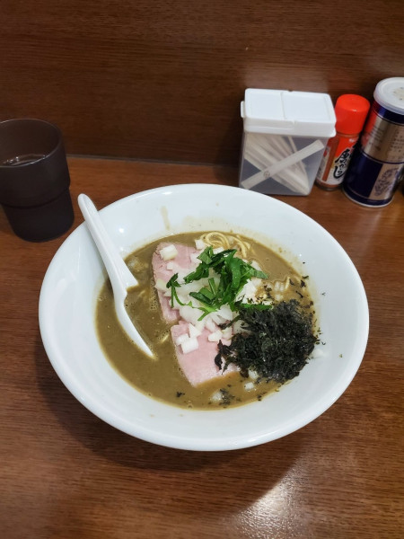 「濃厚煮干@1000」@煮干し中華そば 魚魚の写真