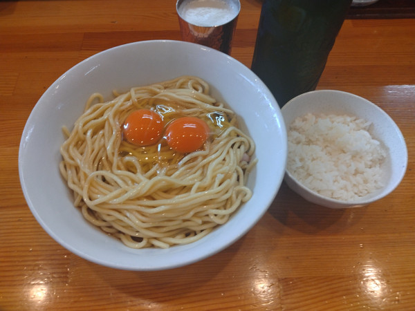 「【限定】たまごかけまぜそば冷TKM¥950+ビール¥570-」@麺笑 コムギの夢の写真