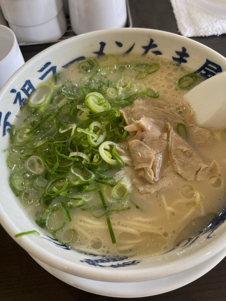 「長浜ラーメンと半炒飯」@長浜ラーメン たま屋の写真